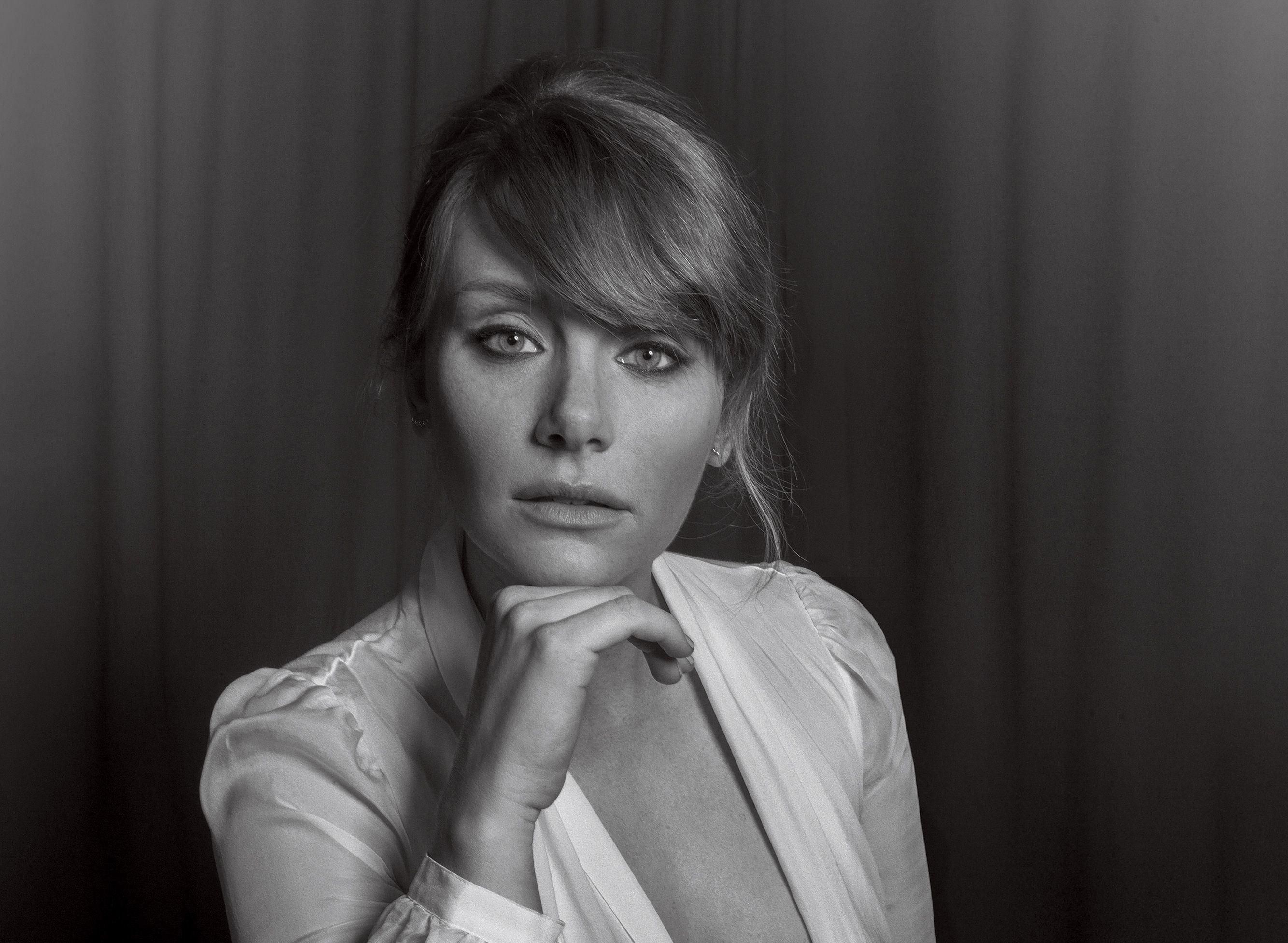 2667x1952 Bryce Dallas Howard Monochrome HD Celebrities, 4k