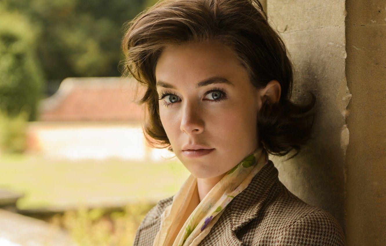 1332x850 Wallpaper Vanessa Kirby, The Crown, Vanessa Kirby image