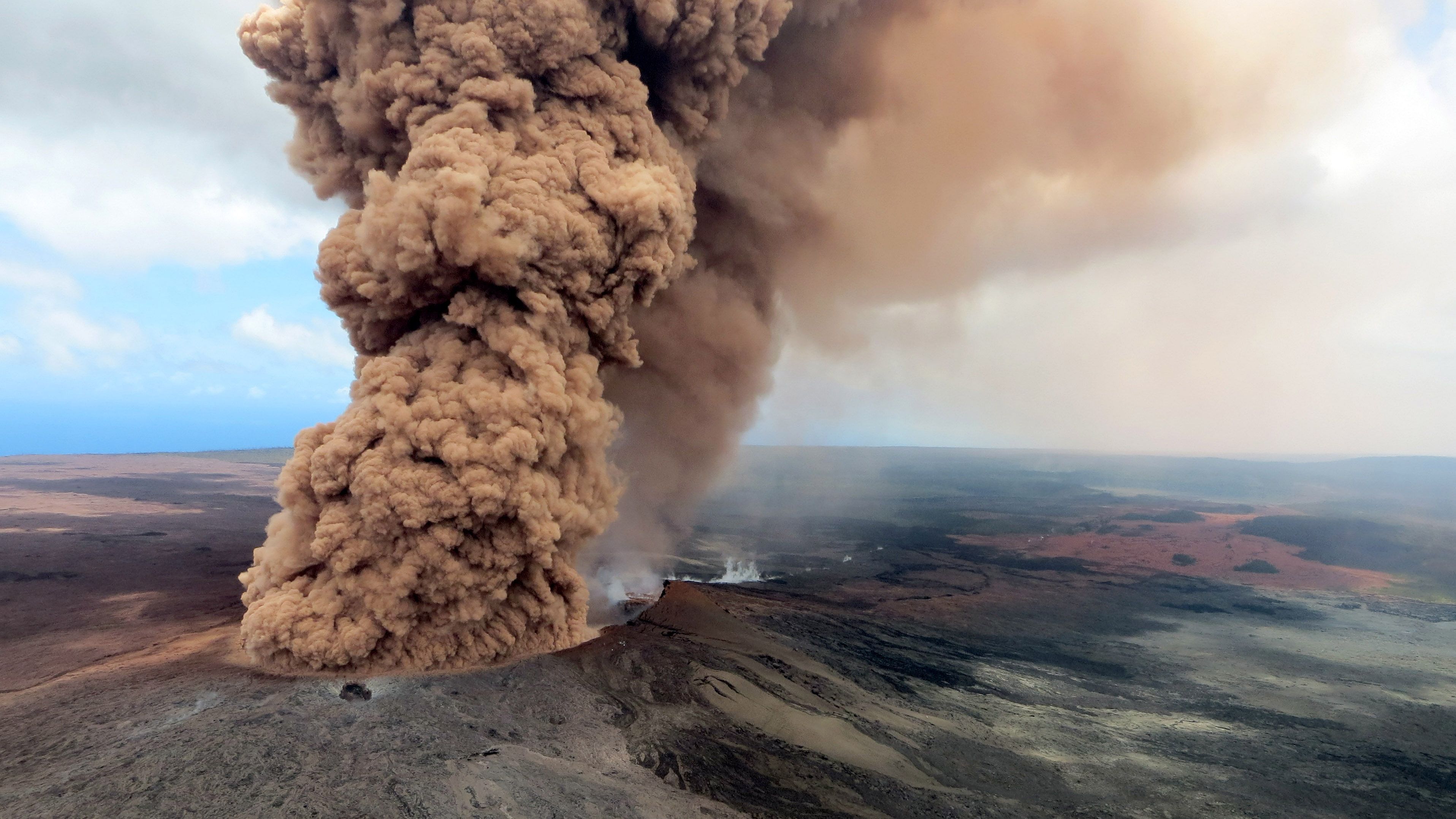 3831x2155 Kilauea Wallpaper 13 image