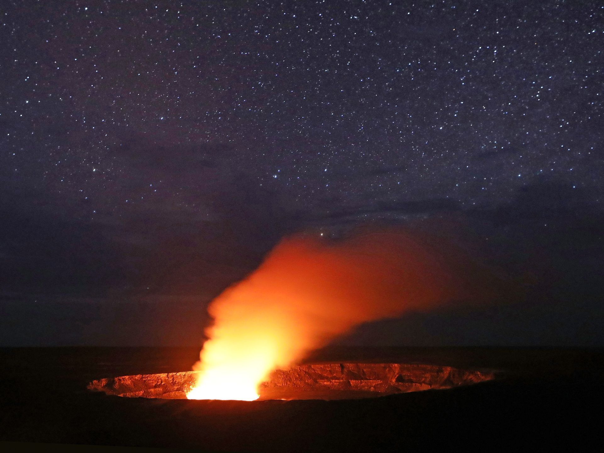 1920x1440 Hawaii's Kilauea volcano eruption