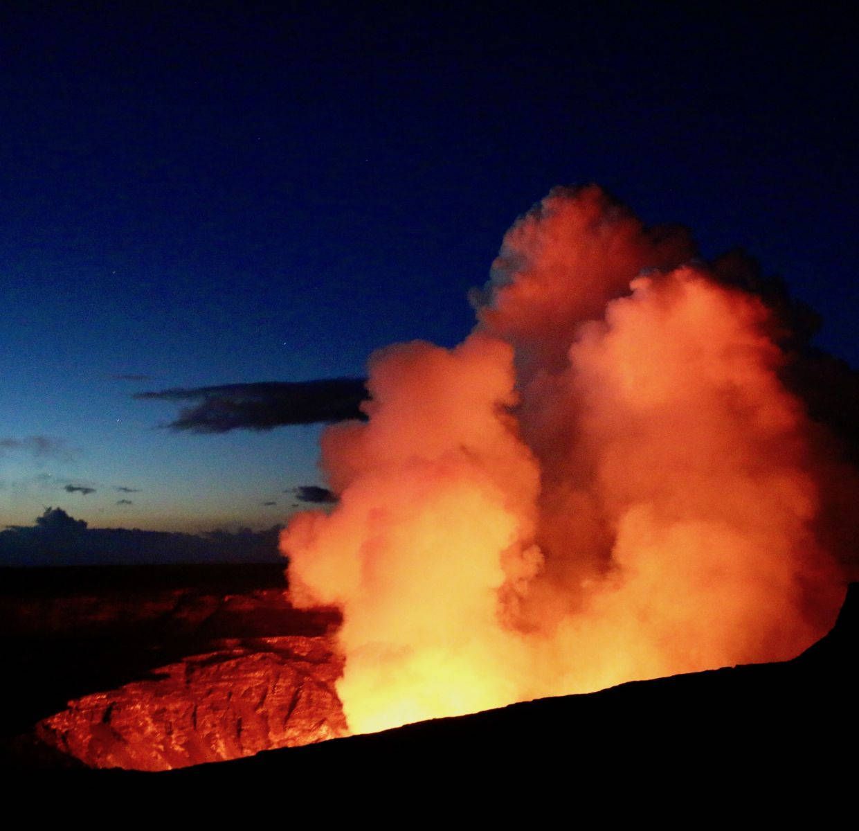 1241x1200 Kilauea Volcano Wallpaper