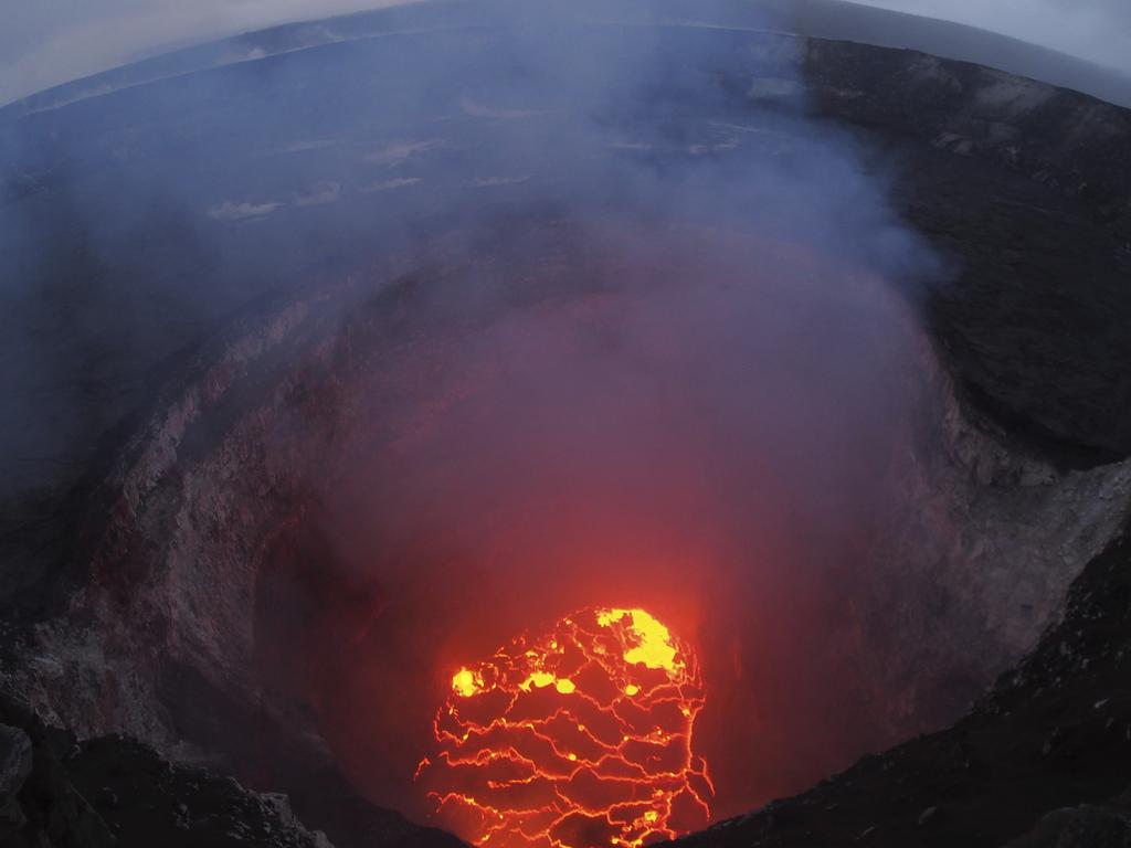 1024x768 Hawaii Volcano: Incredible image