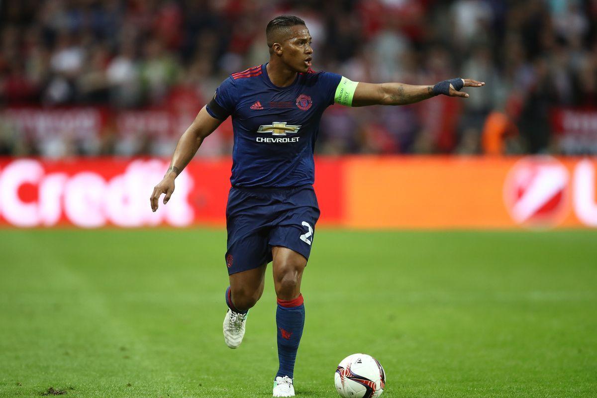 1200x800 Antonio Valencia signs contract extension Busby Babe