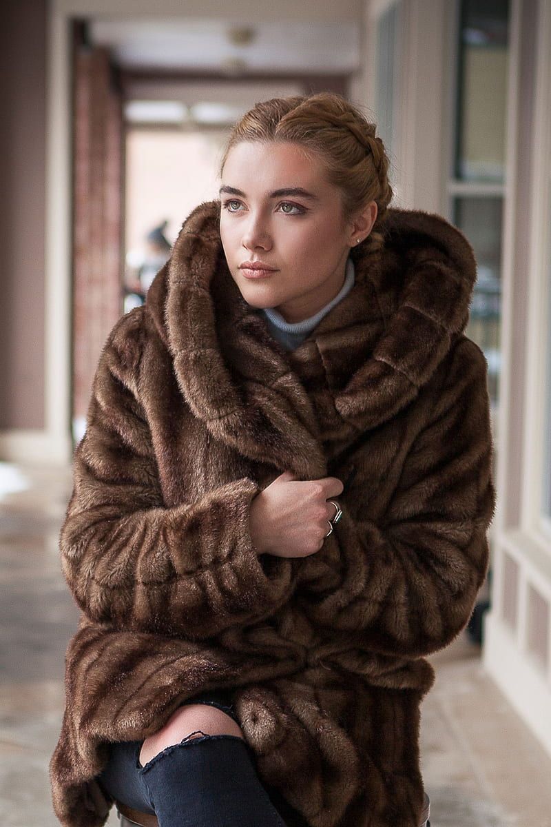 800x1200 HD brown fur coat wallpaper