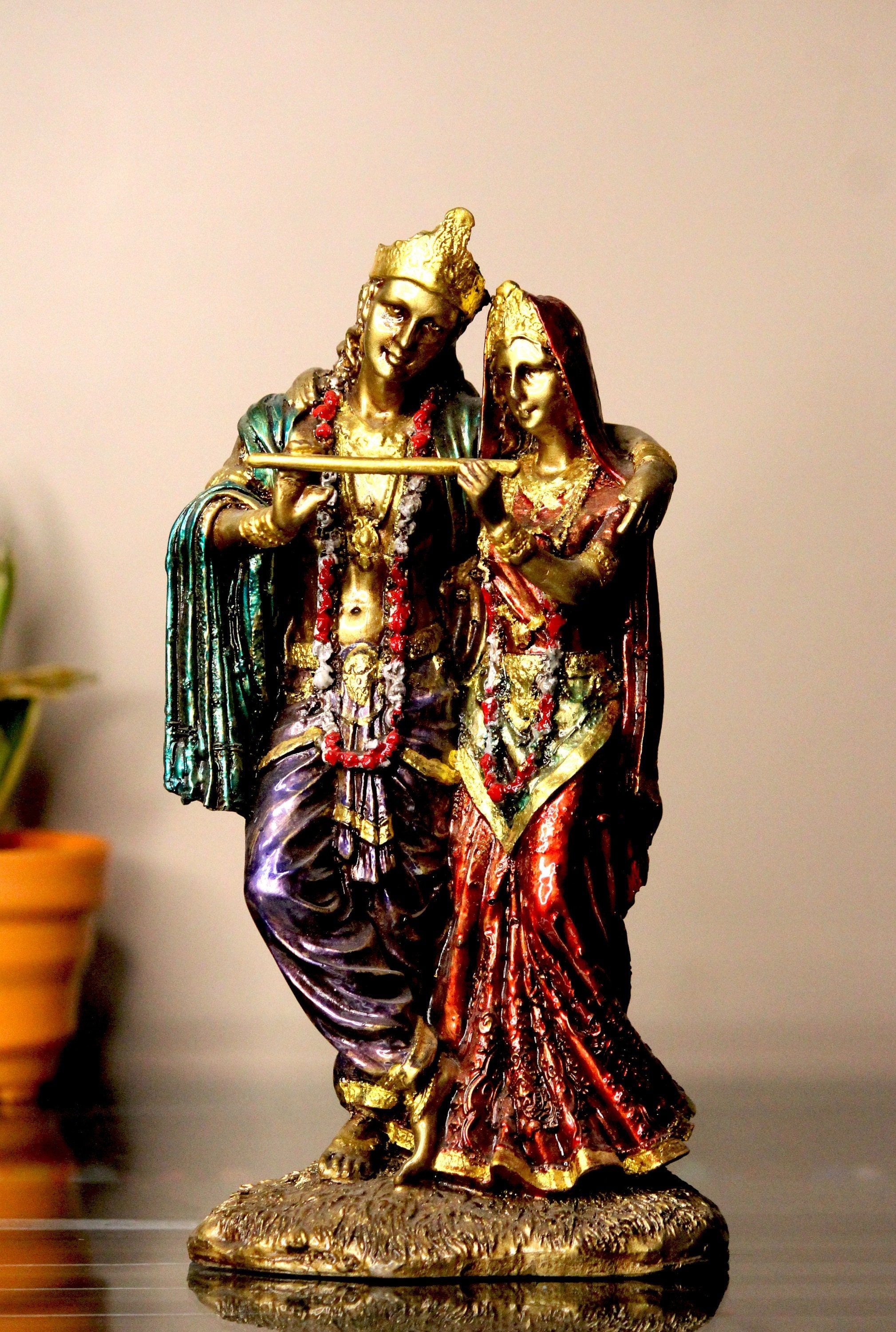 2019x3000 Divine Love: Radha Krishna Resin