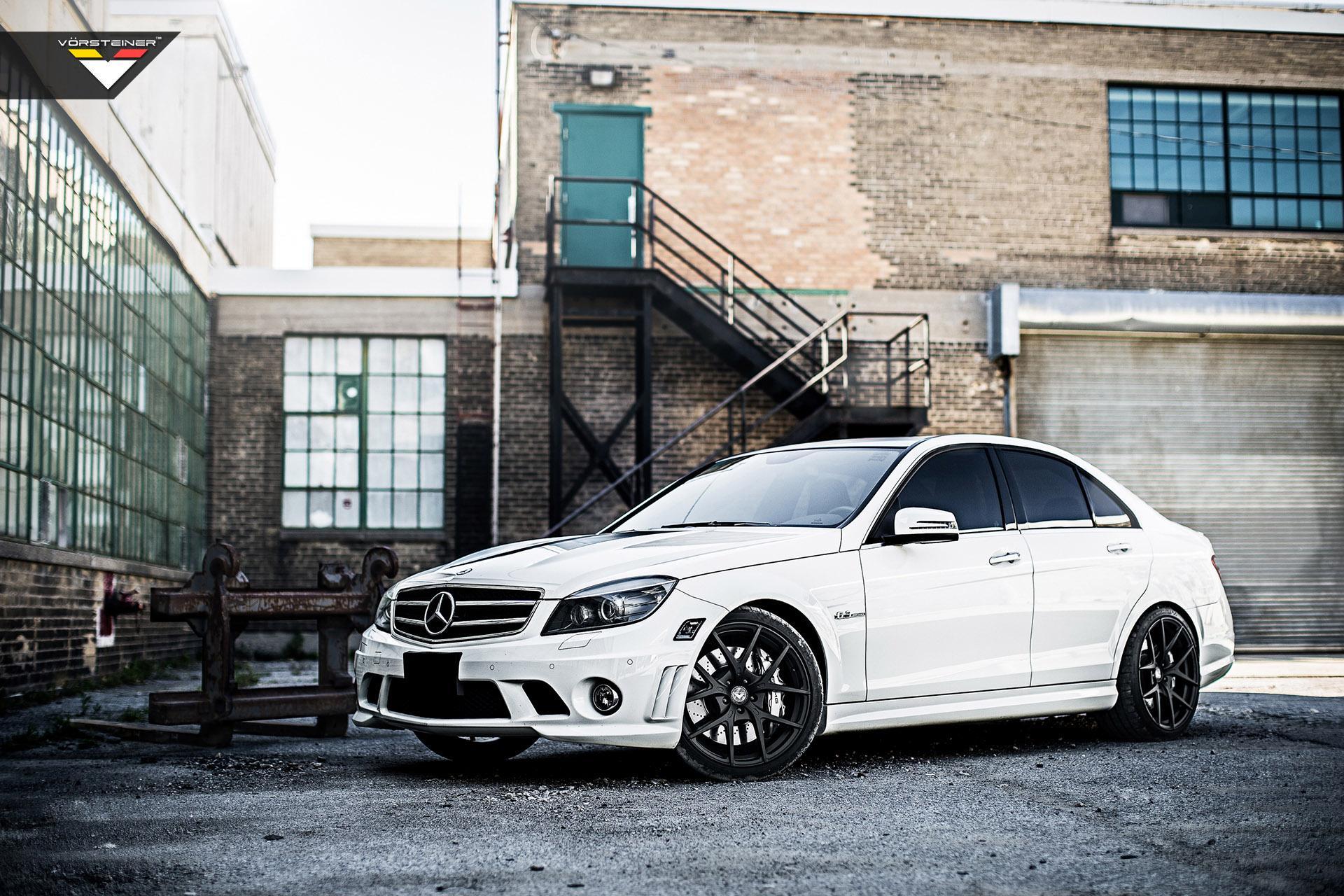 1920x1280 Mercedes C63 Wallpaper