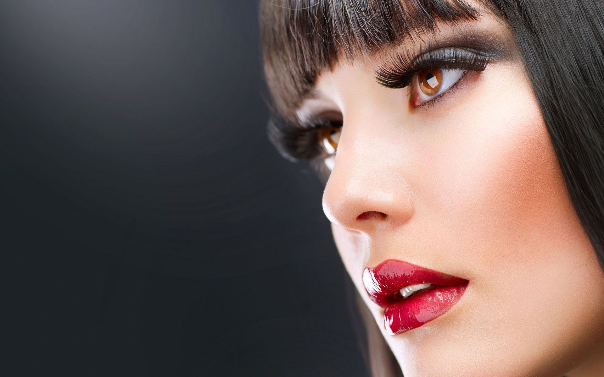 1920x1200 Beautiful Face Women Wallpaper