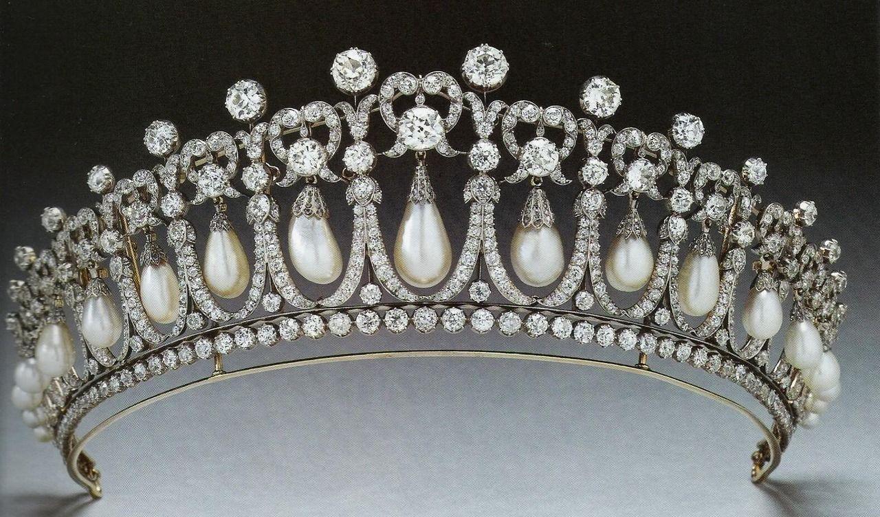 1280x752 Crown Background Wallpaper 36753