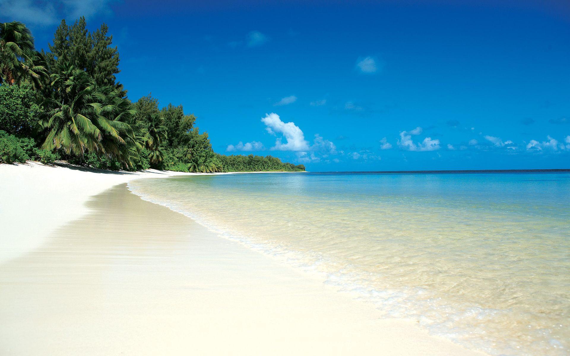 1920x1200 Sunny Beach Wallpaper