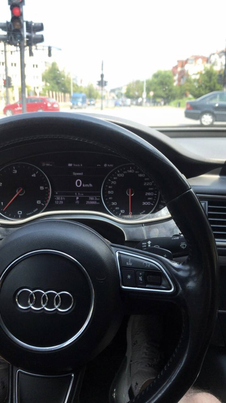 720x1280 Audi A7 Wallpaper