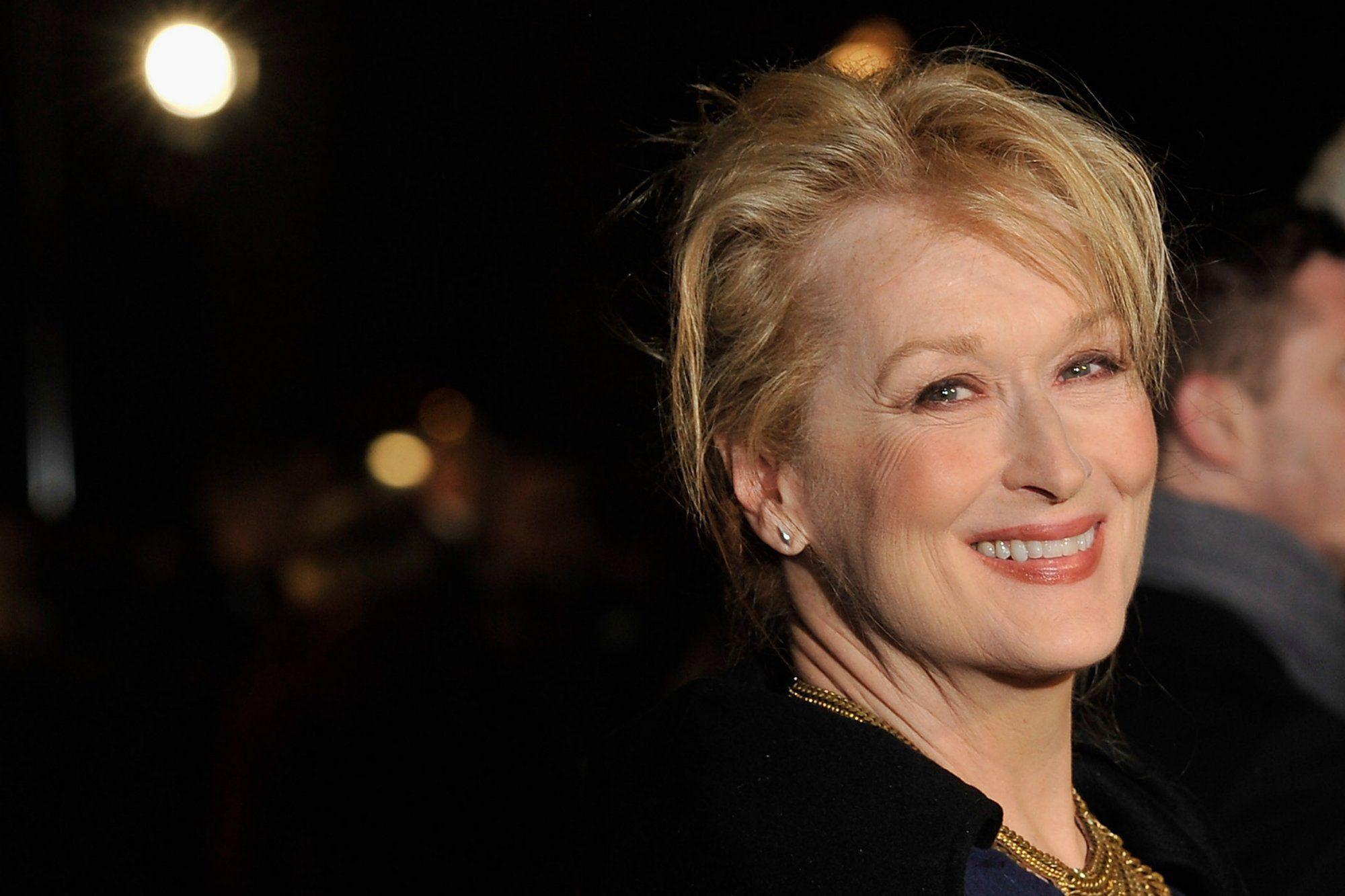 2000x1333 Meryl Streep Wallpaper #D9HHO3N, 0.2 Mb