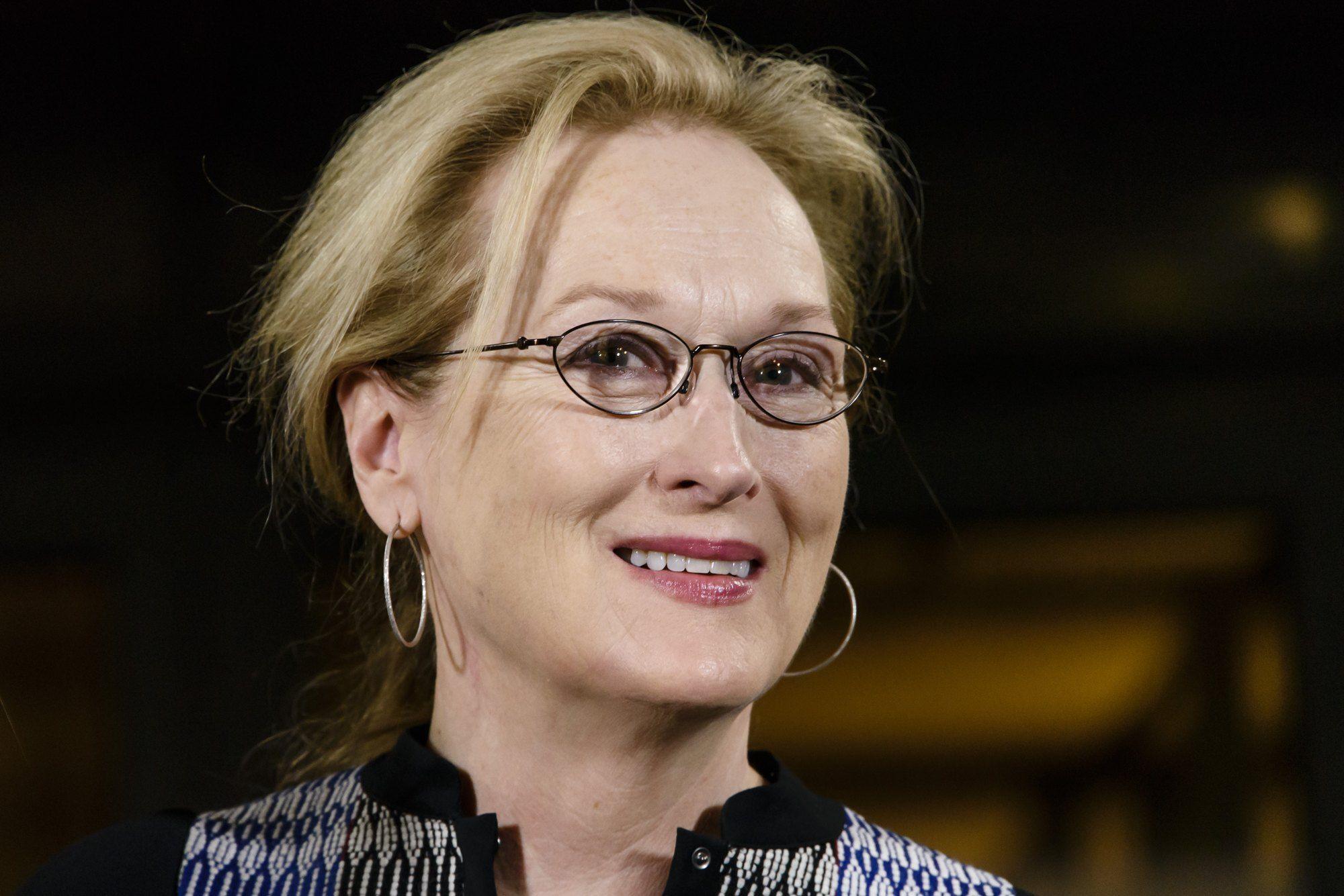 2000x1335 Meryl Streep HD Wallpaper