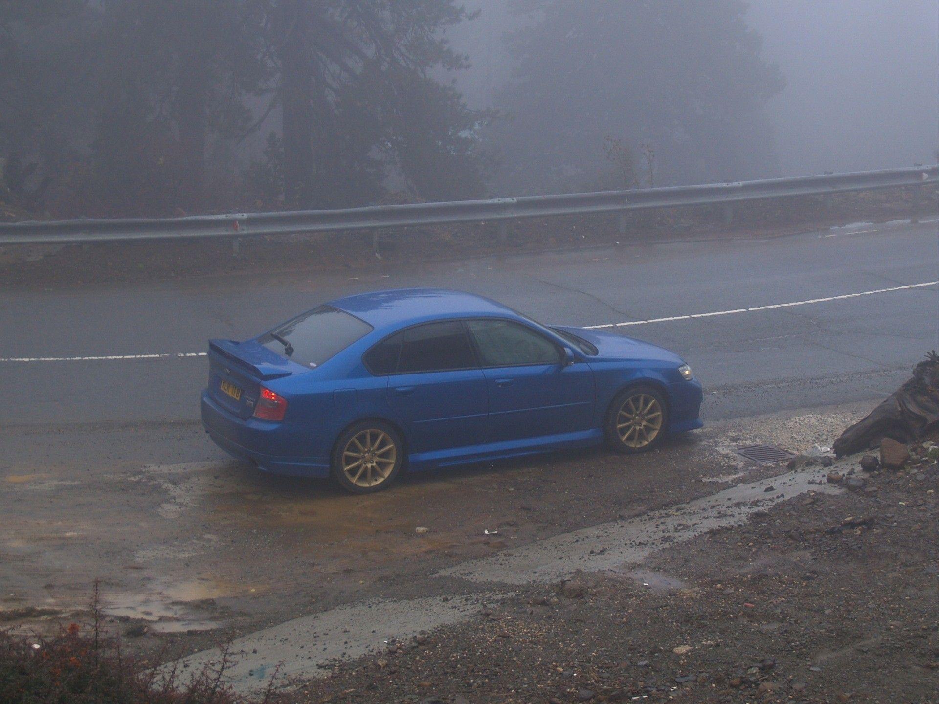 1920x1440 blue, mountains, cars, fog, Subaru, roads, vehicles, side