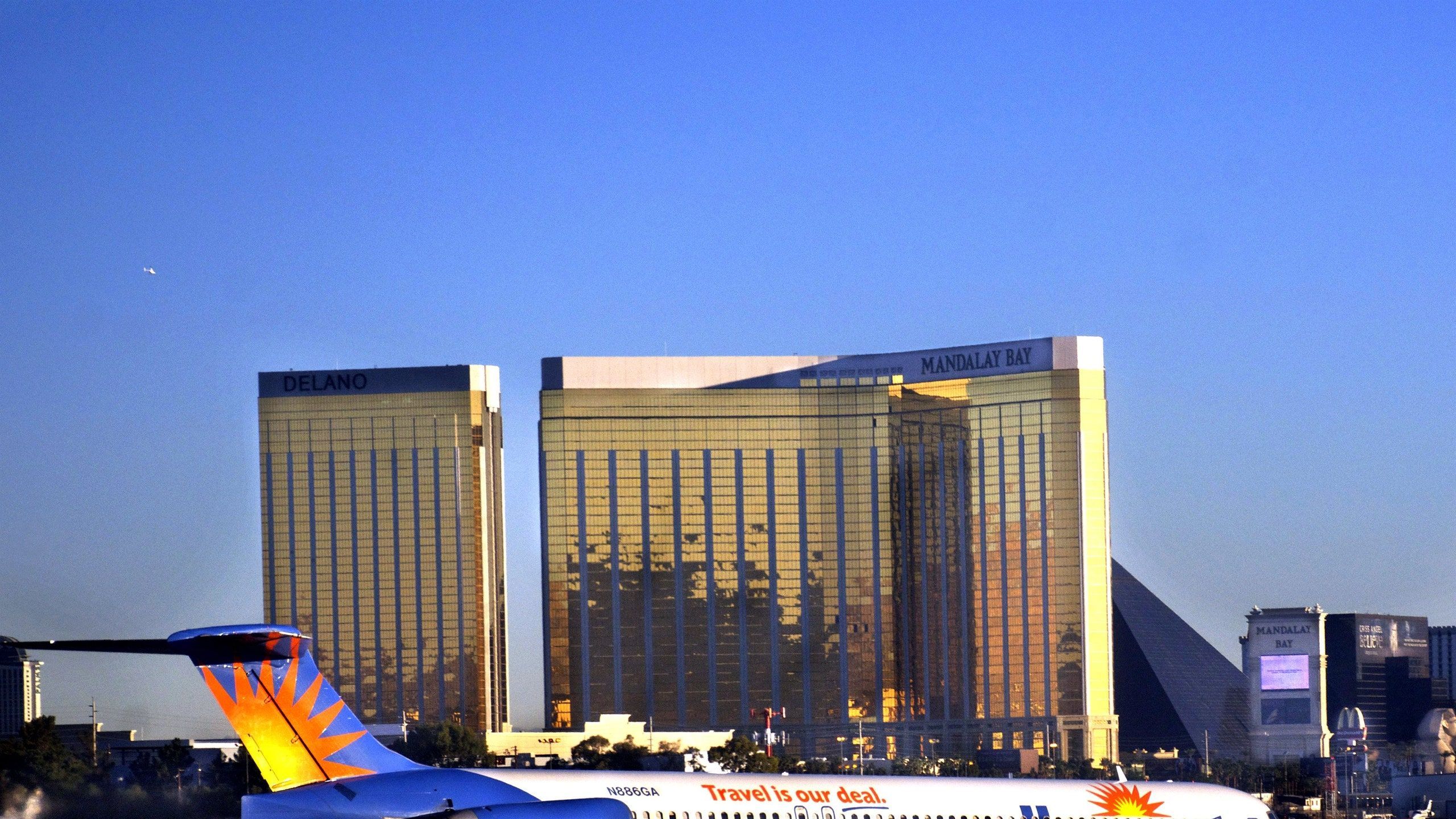 2560x1440 Allegiant Air's Planes Break Down Four Times More Mid Flight. Condé Nast Traveler
