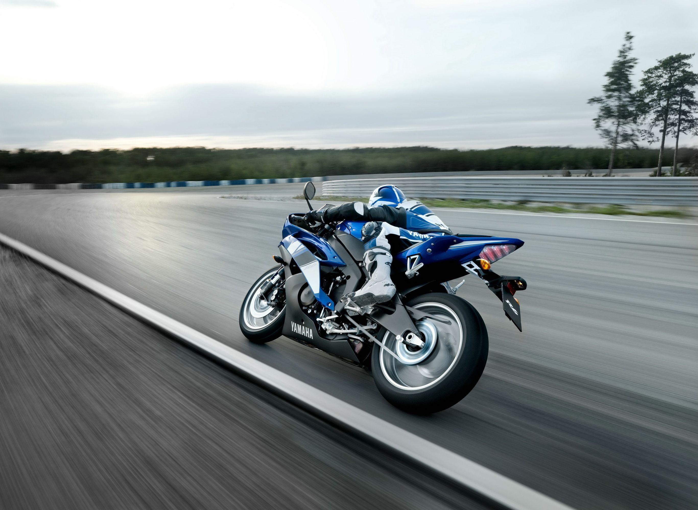 2733x2000 Motorcycle Racing HD Wallpaper and Background Image