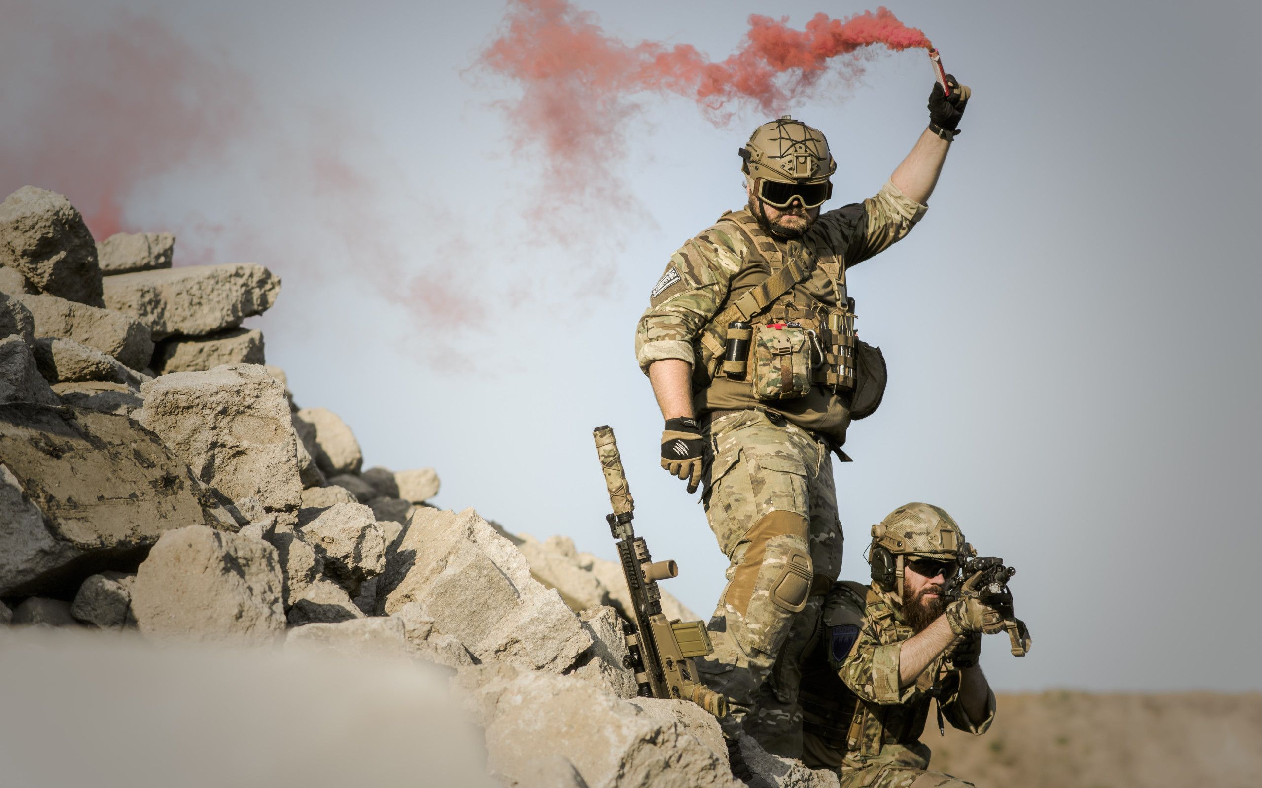2560x1600 Download wallpaper: Soldiers 2560x1600