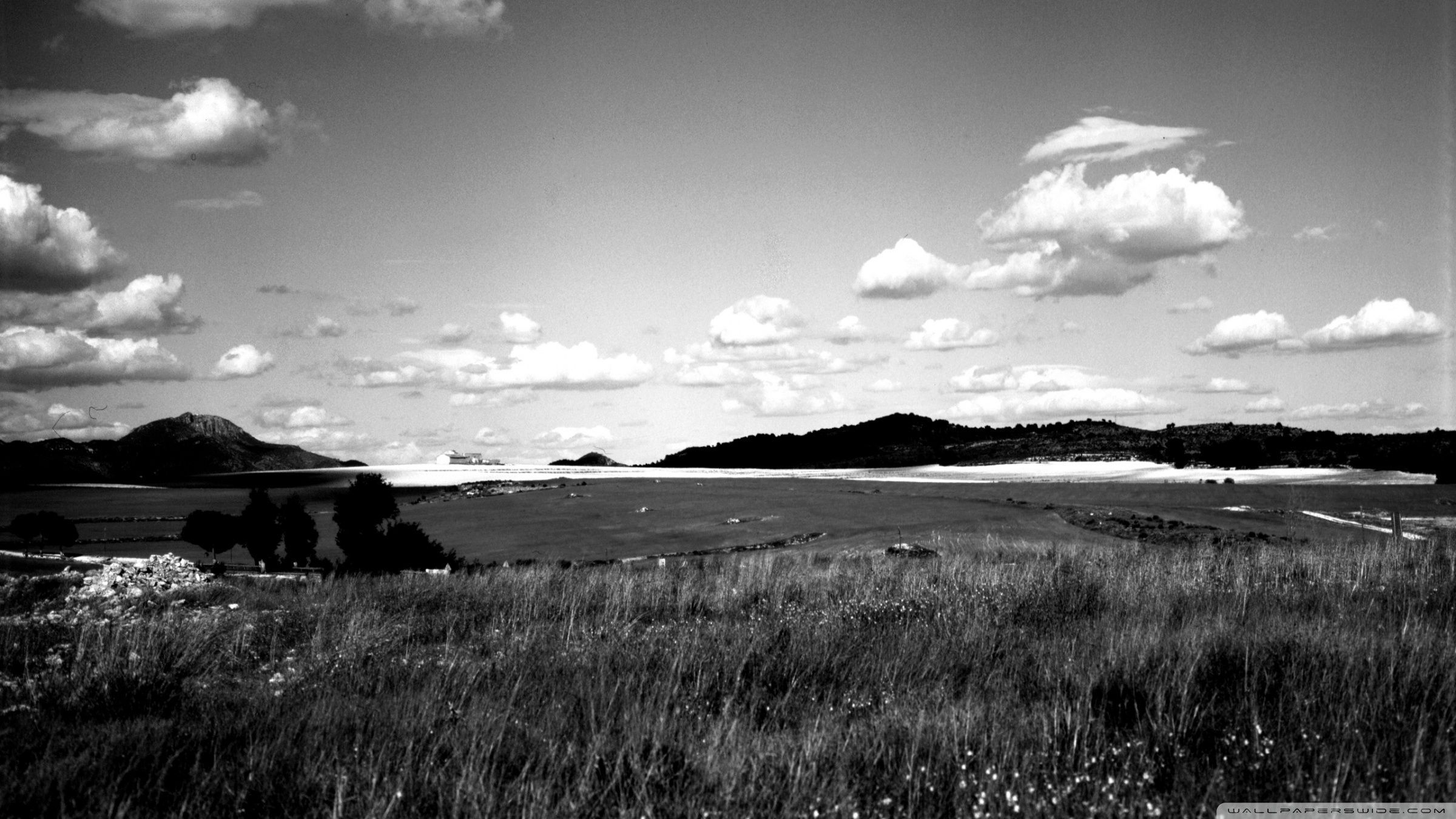 2400x1350 Murcia, Spain BW Ultra HD Wallpaper