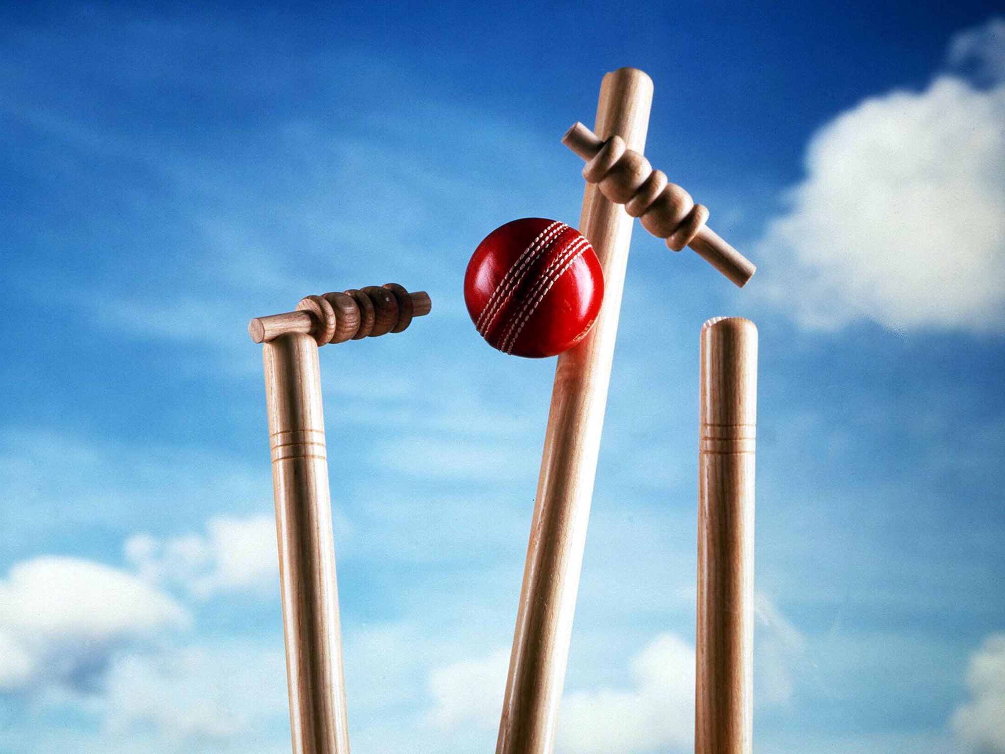 2048x1536 Cricket Stumps Wallpaper