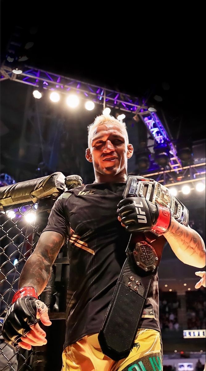 668x1200 Charles Oliveira