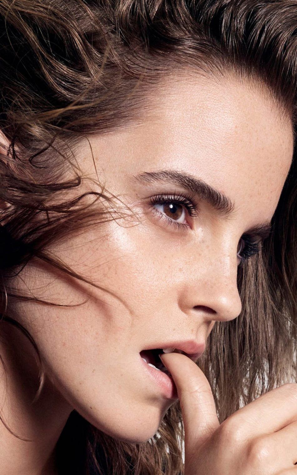 950x1520 Emma Watson Close Click 4K Ultra HD