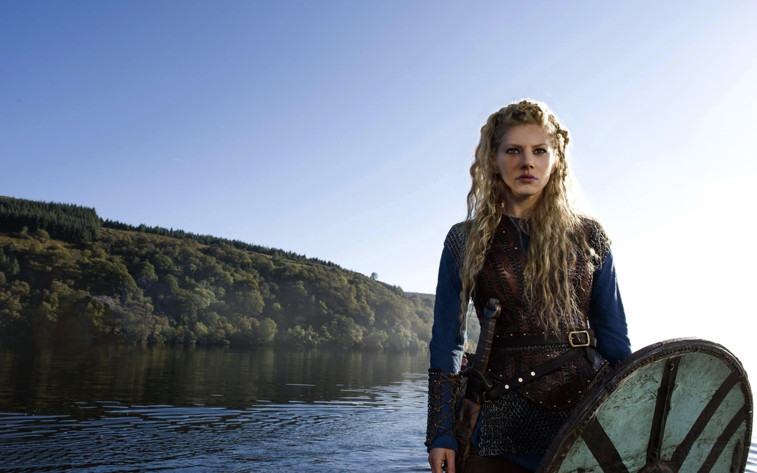 2560x1600 Katheryn Winnick Wallpaper background picture