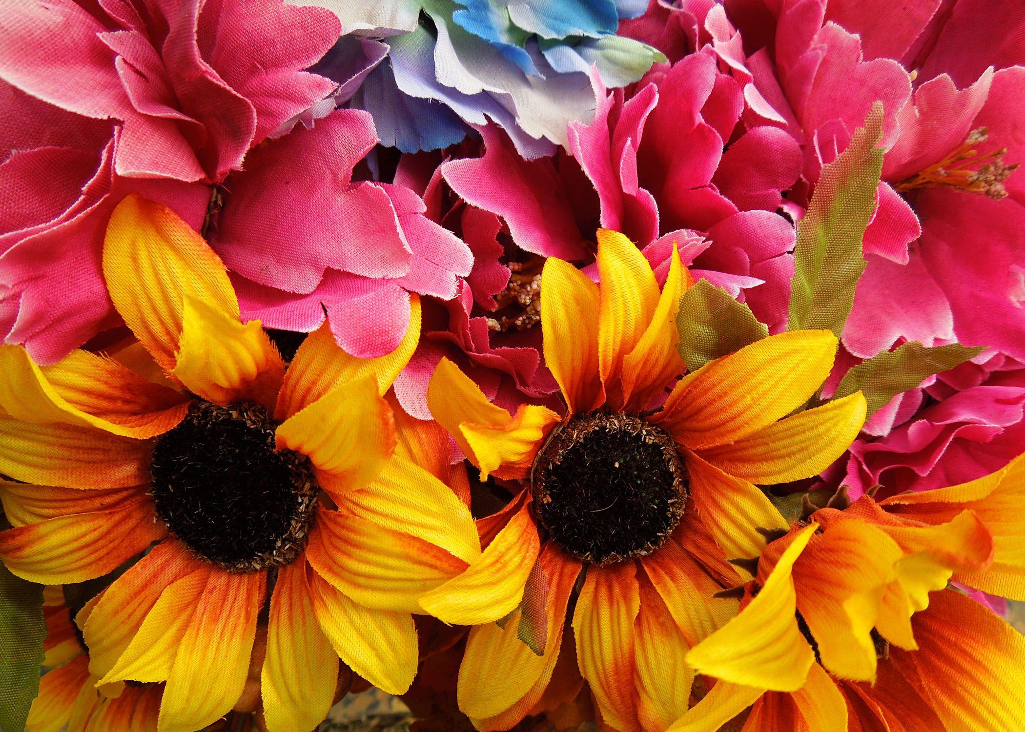 2100x1500 Artificial Flowers Wallpaper