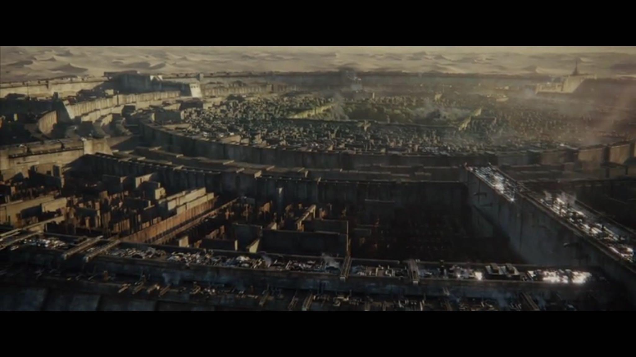 2048x1150 Any wallpaper of the maze like this?
