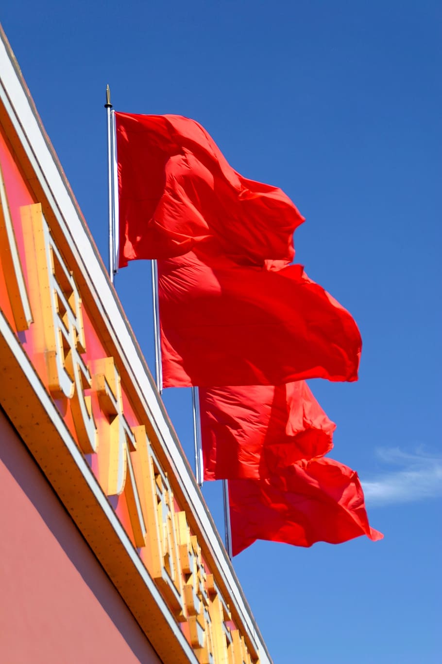 910x1365 red, flag, socialism, flagpole, flutter