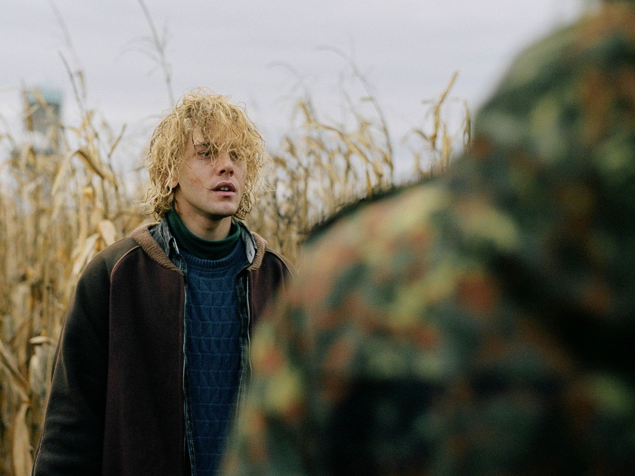 2048x1536 Tom At The Farm, film review: Xavier