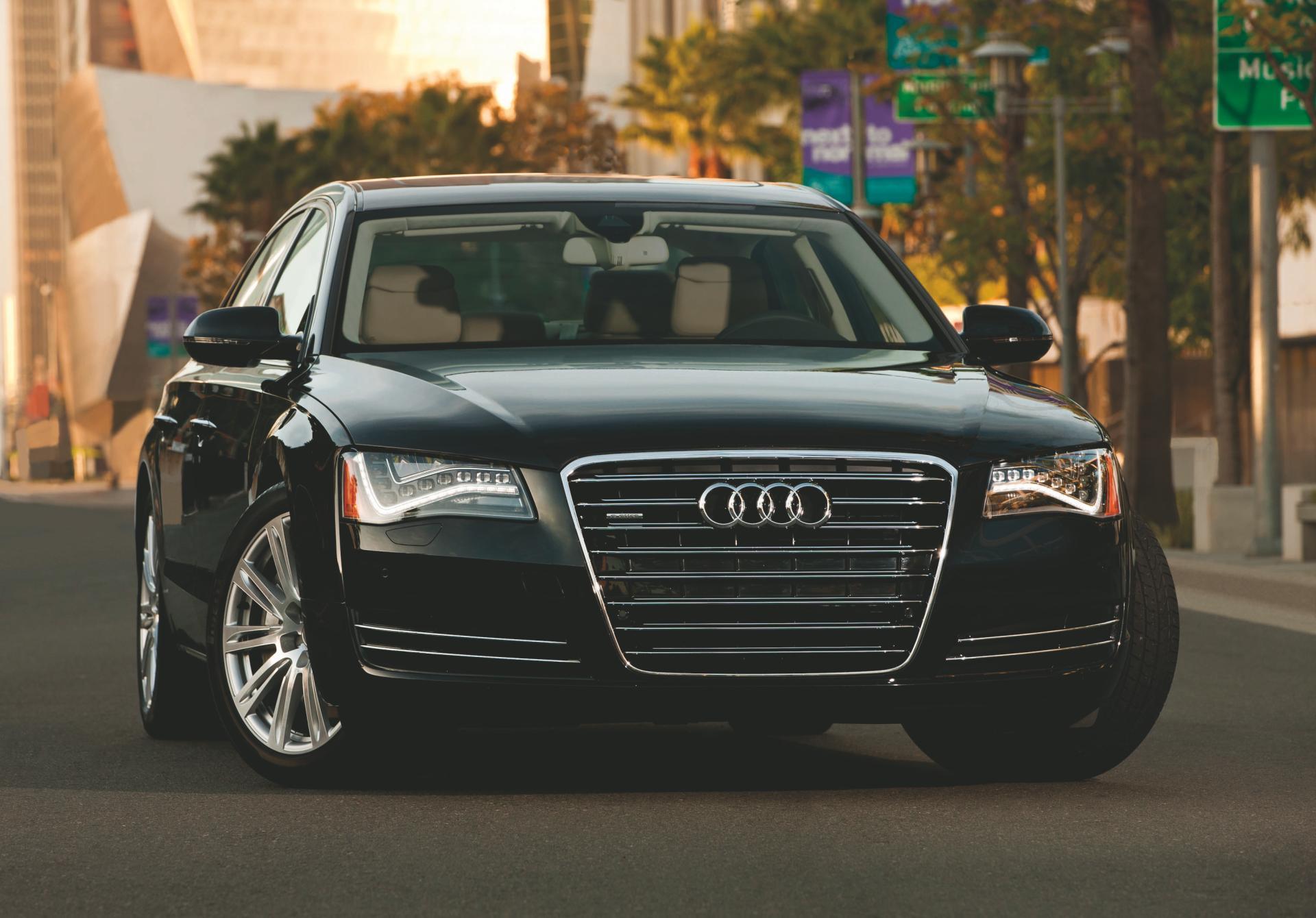 1920x1340 Audi A8 Wallpaper [HD]