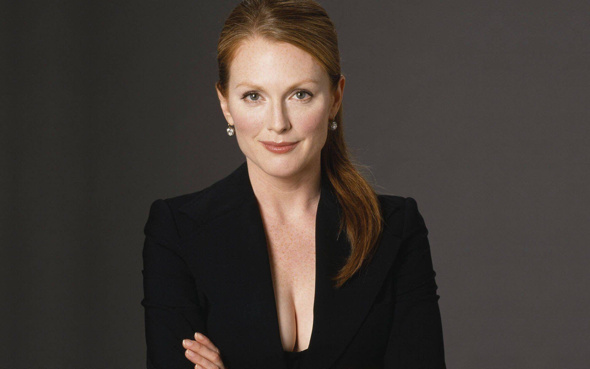 1920x1200 Julianne Moore HD Wallpaper
