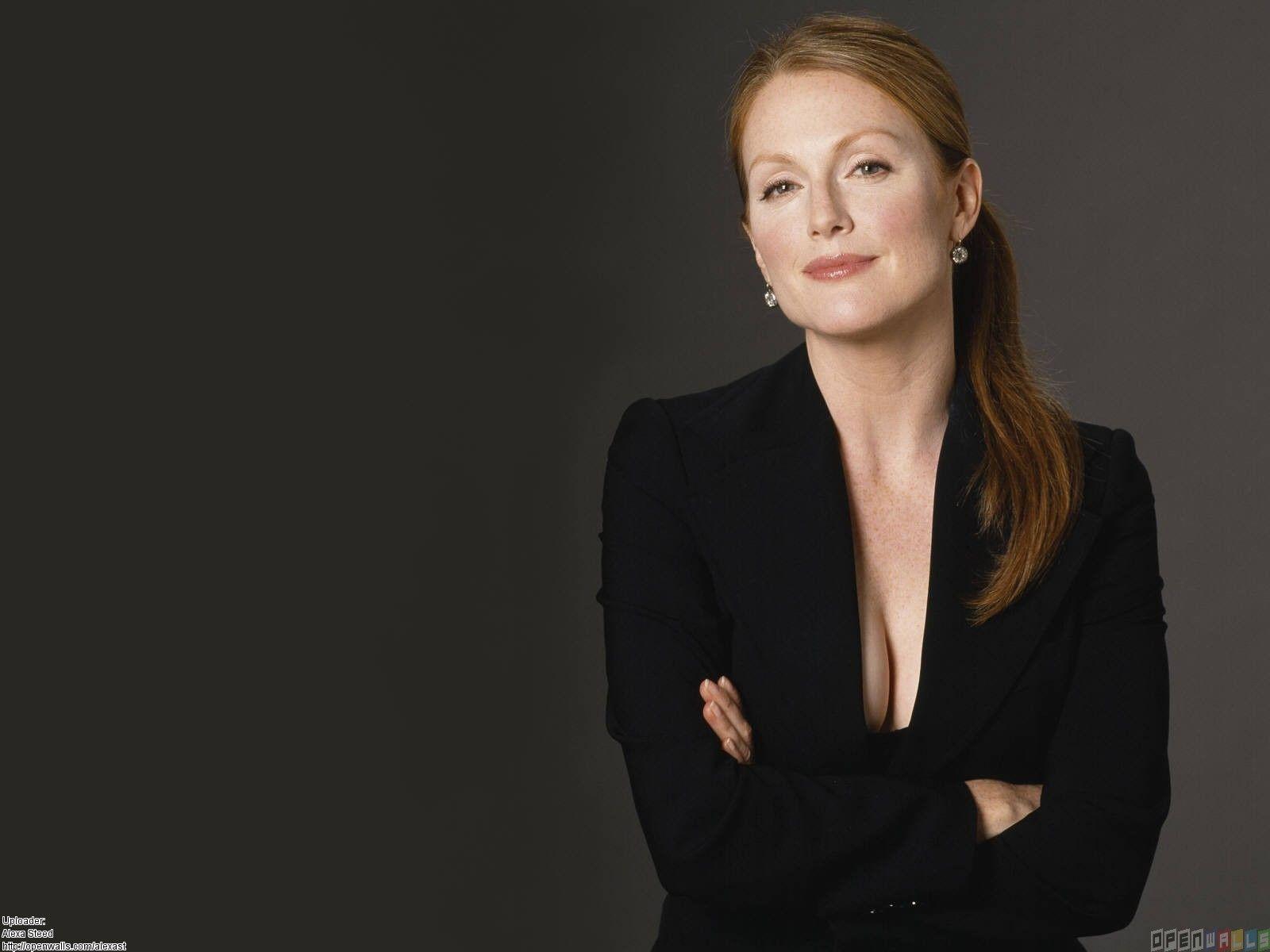 1600x1200 Julianne Moore Wallpaper 5 X 1200