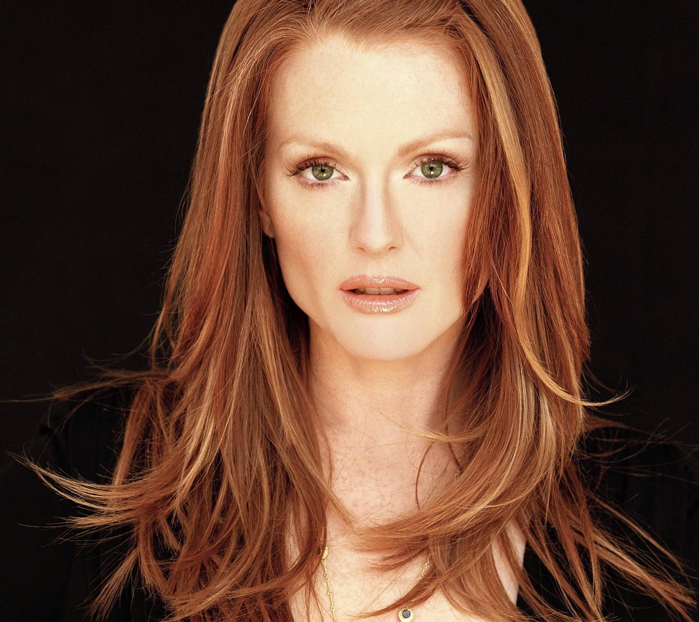 1440x1280 Julianne Moore Wallpaper
