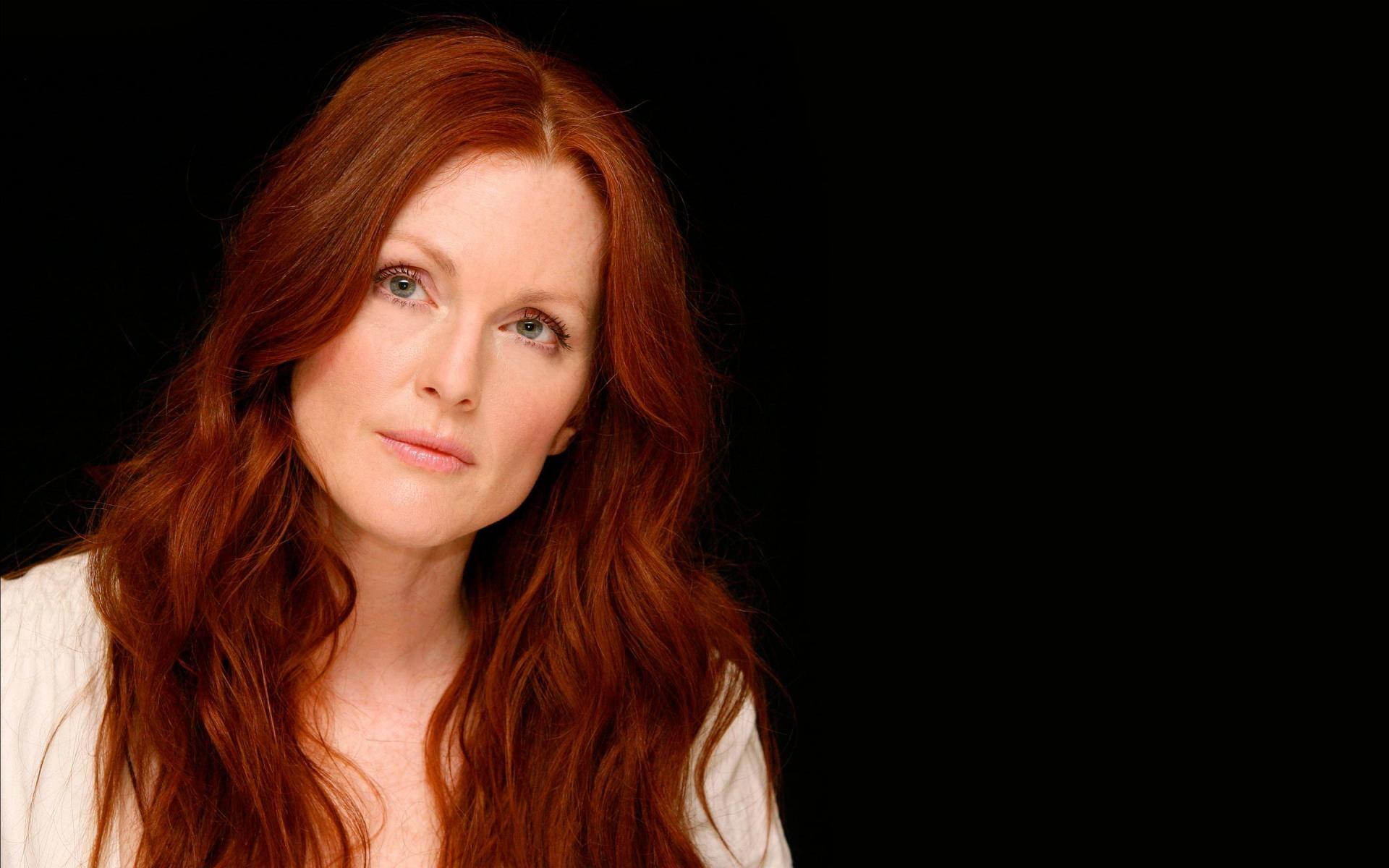 1920x1200 Julianne Moore Wallpaper 25 X 1800