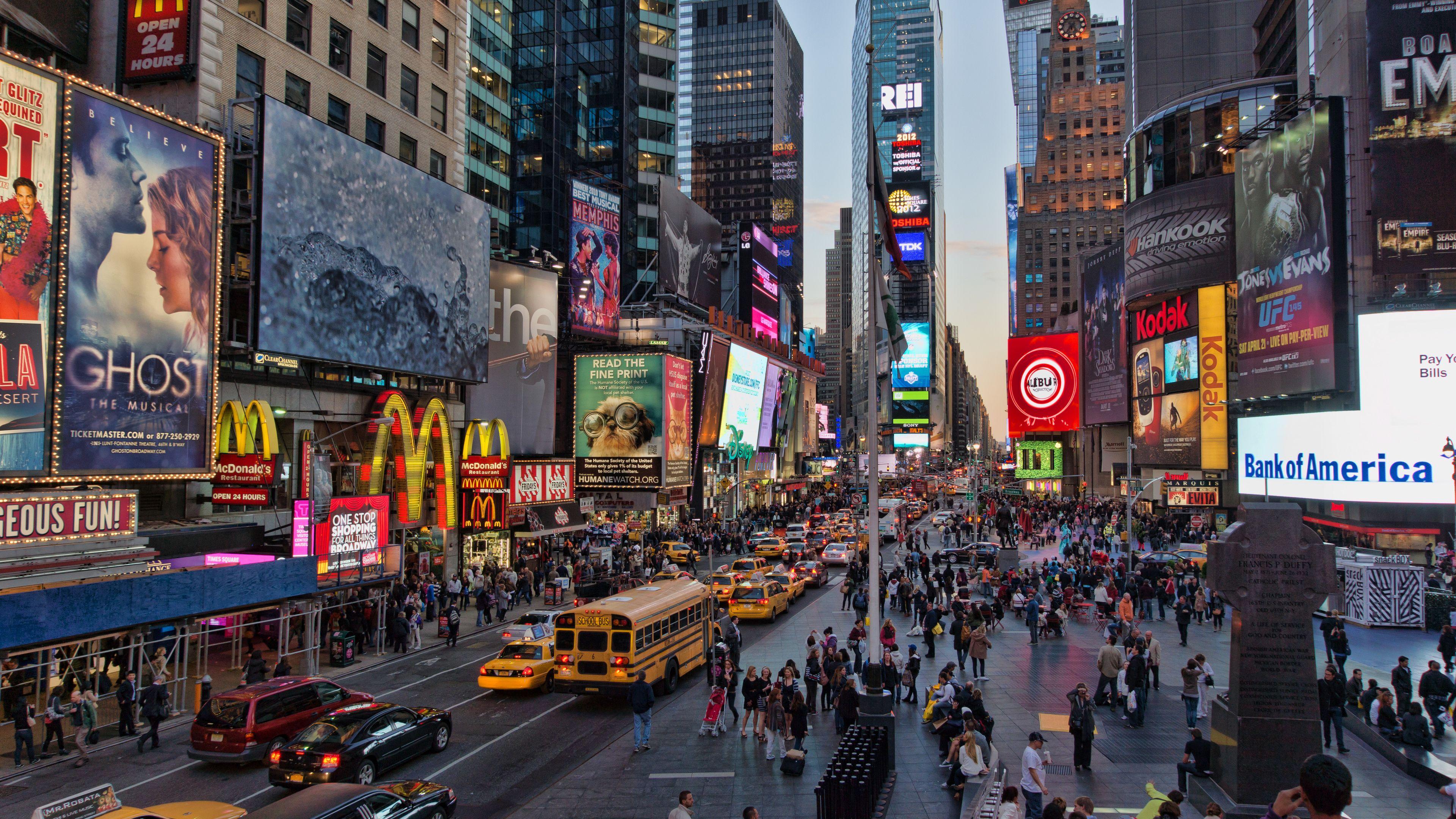 3840x2160 Times Square Wallpaper