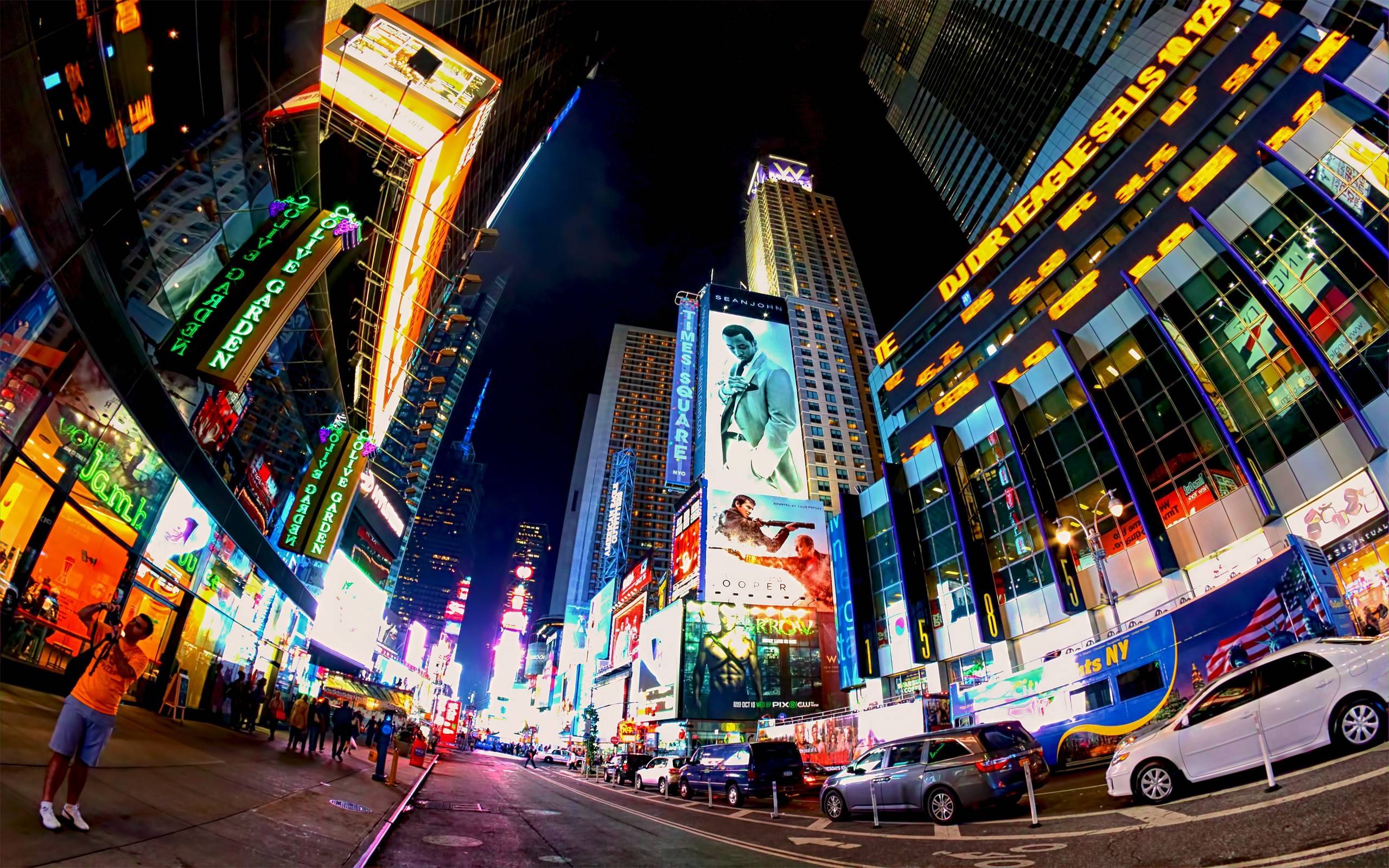 2560x1600 Times Square Wallpaper