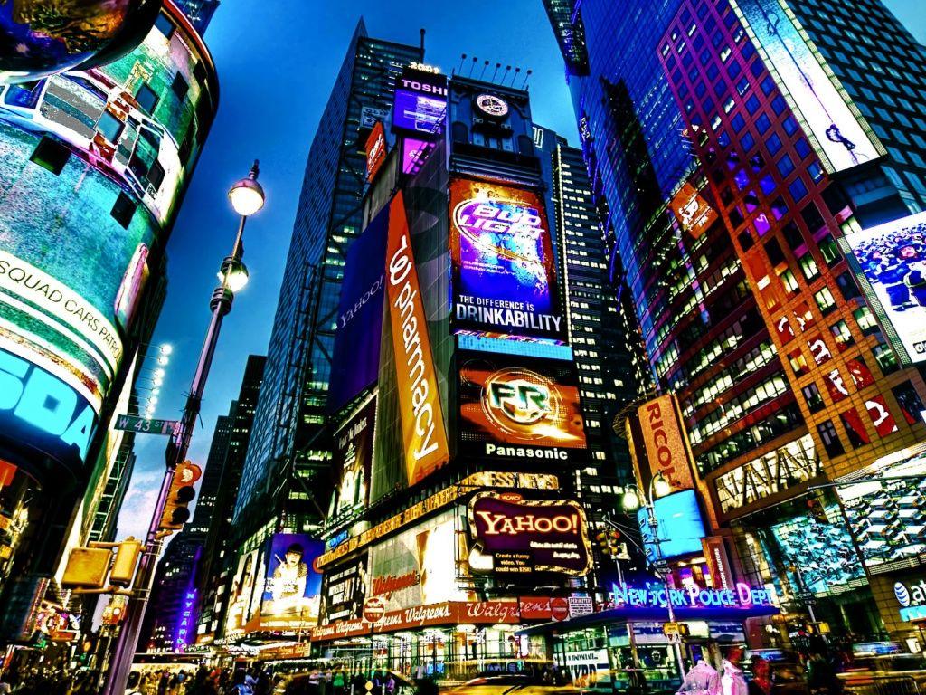 1024x768 Times Square Wallpaper