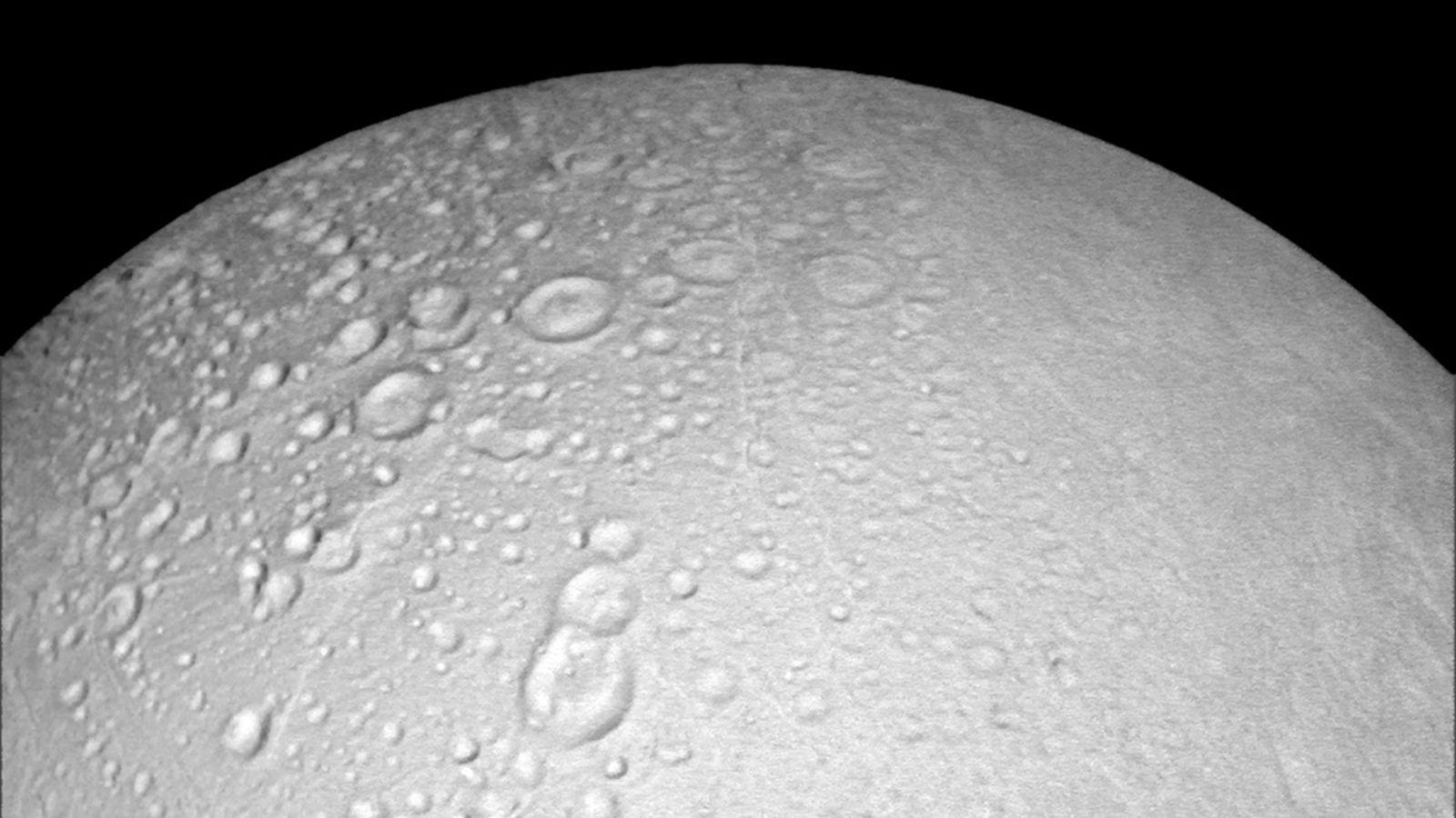 1600x900 NASA's Cassini Spacecraft Snaps Close Up Image Of Saturn's