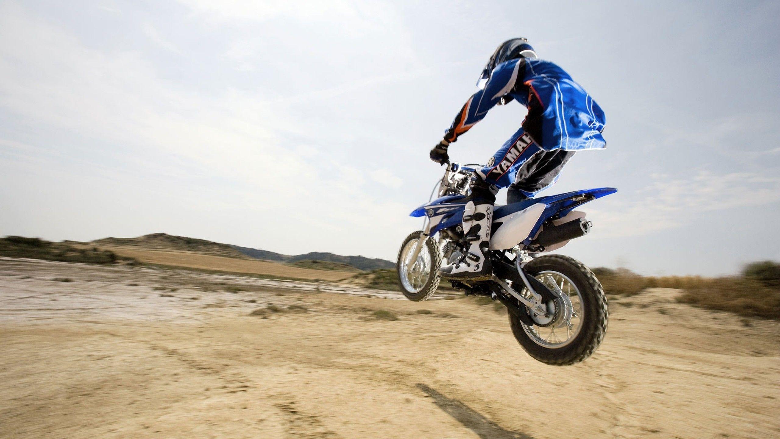 2560x1440 Yamaha Dirt Bike Wallpaper