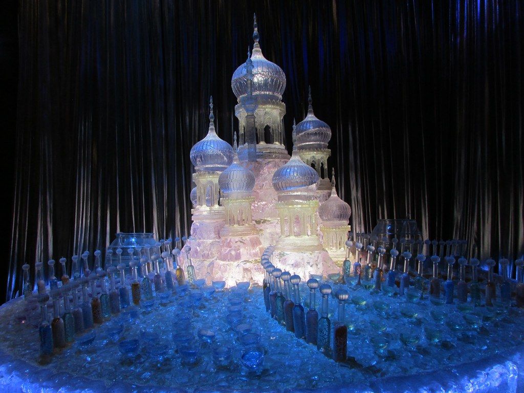 1024x768 The Yule Ball drinks castle display