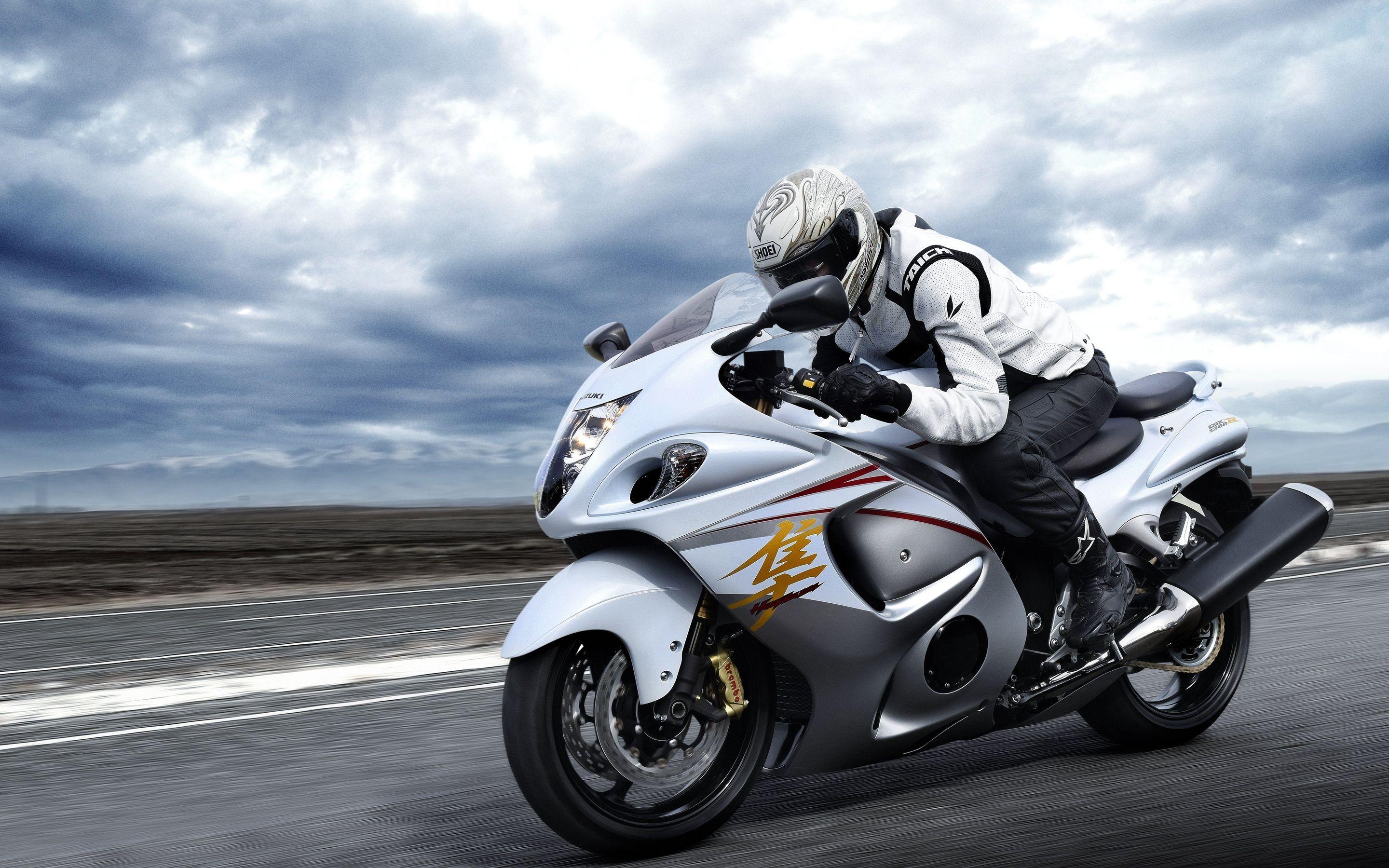 2880x1800 Suzuki Hayabusa GSX 1300 R Macbook Pro Retina HD