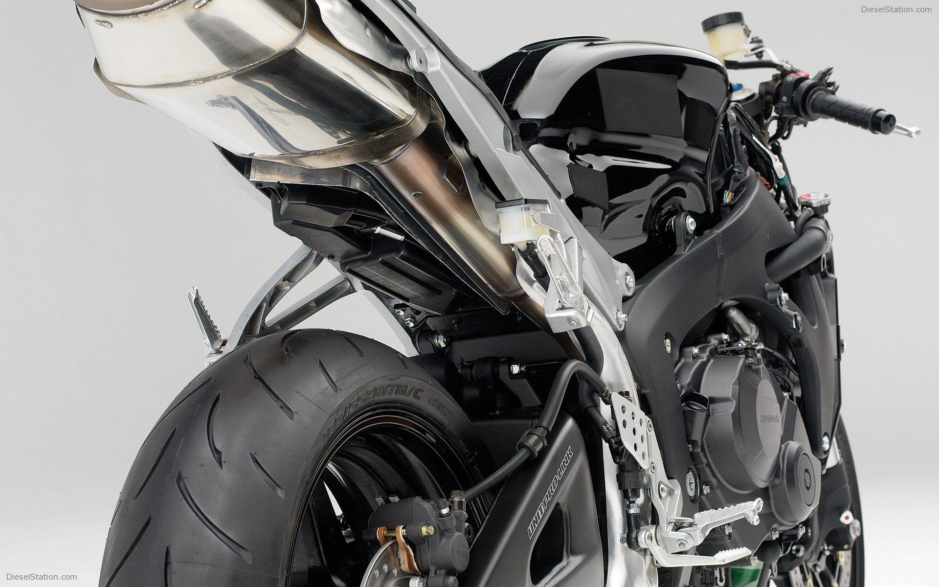 1920x1200 Honda CBR 600 RR (2007) Widescreen Exotic Car Wallpaper