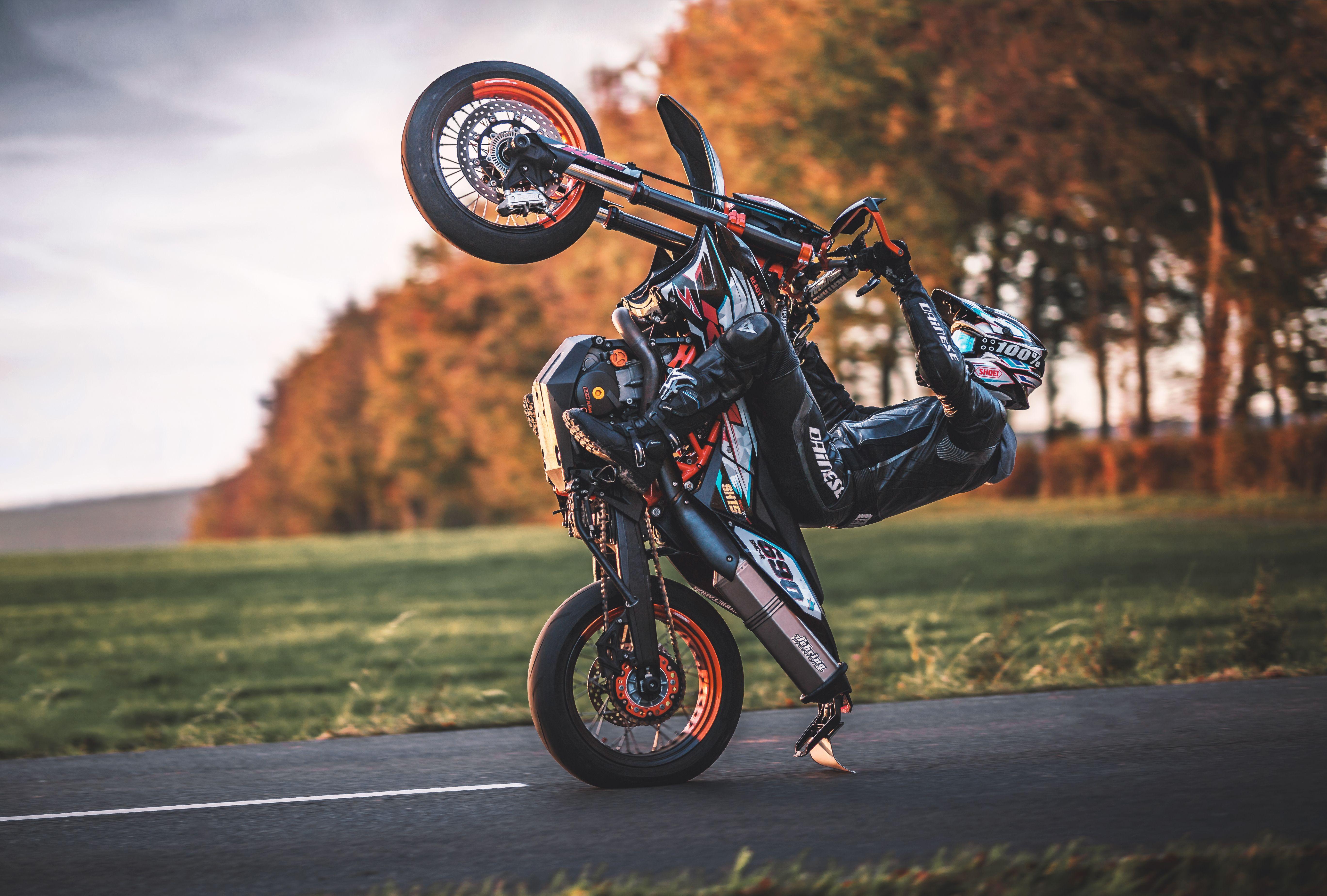 Motorcycle Wheelie Wallpapers  Top Free Motorcycle Wheelie Backgrounds   WallpaperAccess