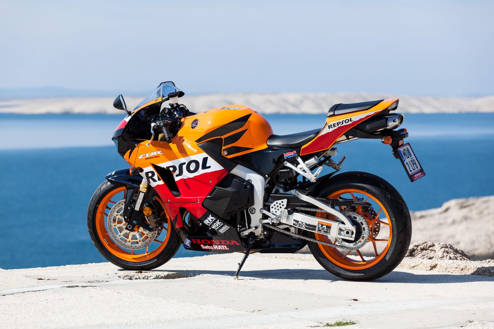 2048x1366 CBR600RR