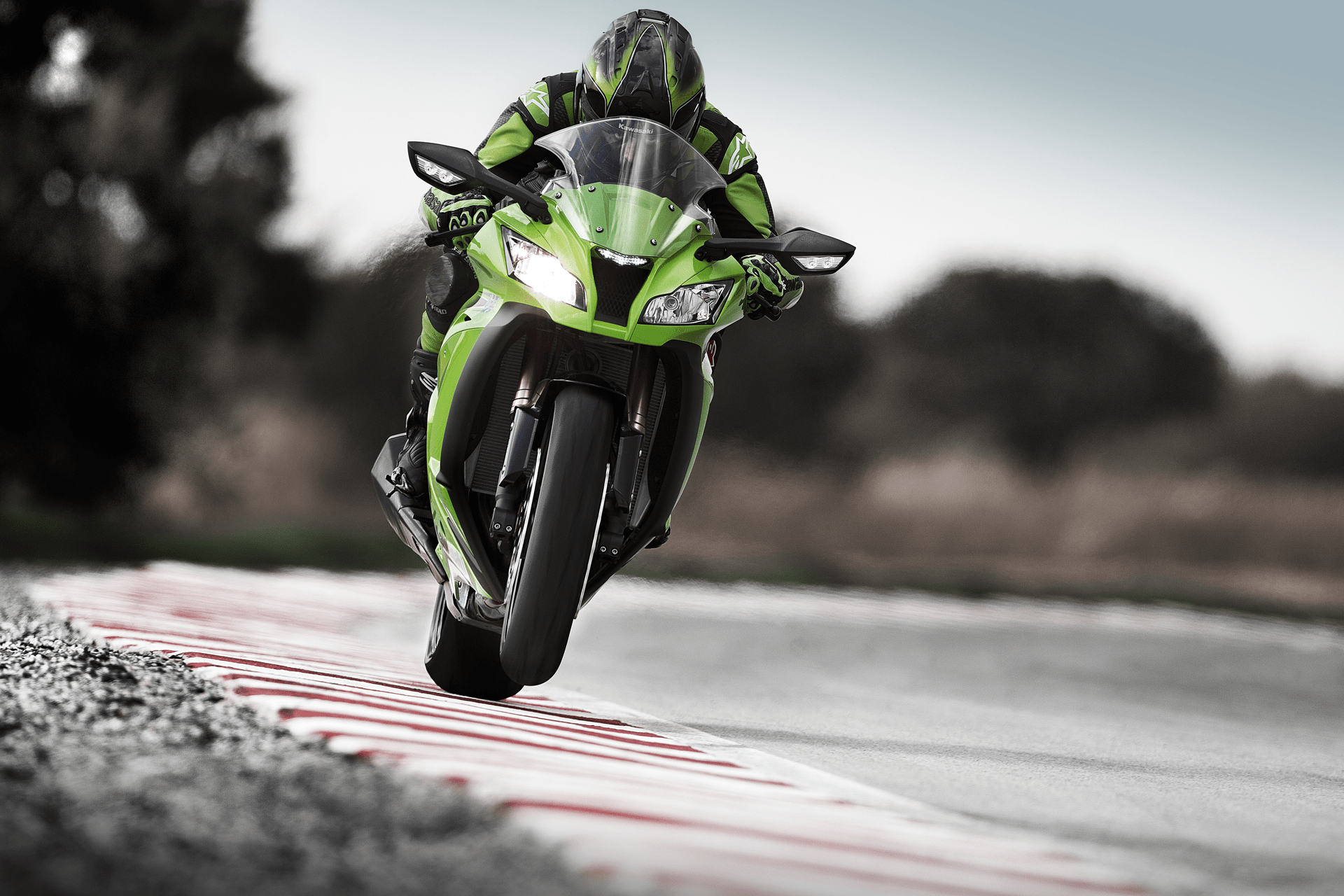 1920x1280 Kawasaki Sportbike Wheelie wallpaperx1280