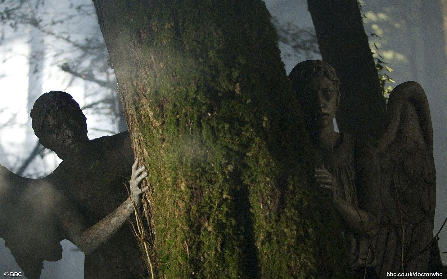 1440x900 Weeping Angels Wallpaper