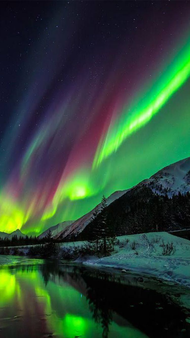 750x1334 Southern Lights Wallpaper
