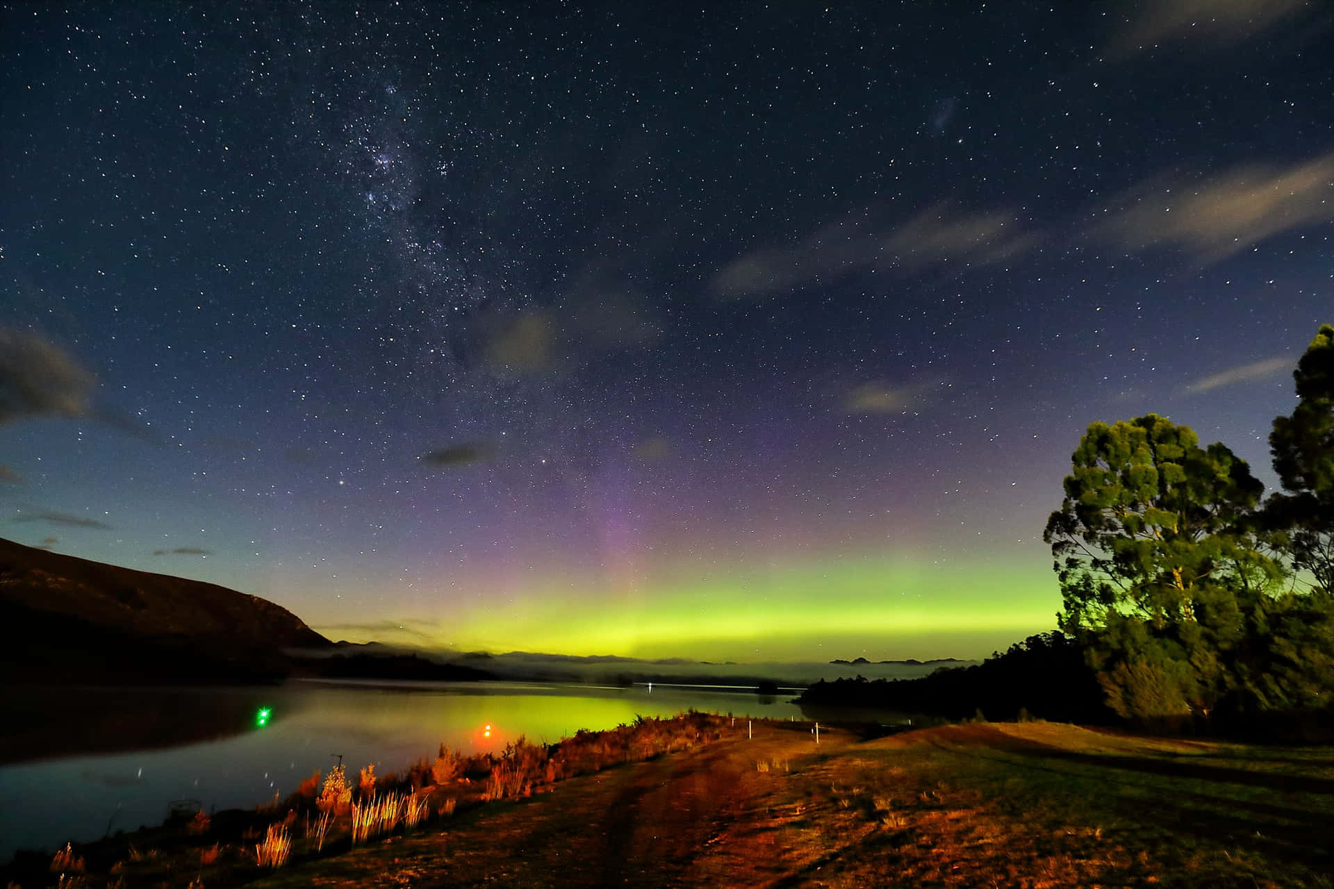 1920x1280 Southern Lights Wallpaper