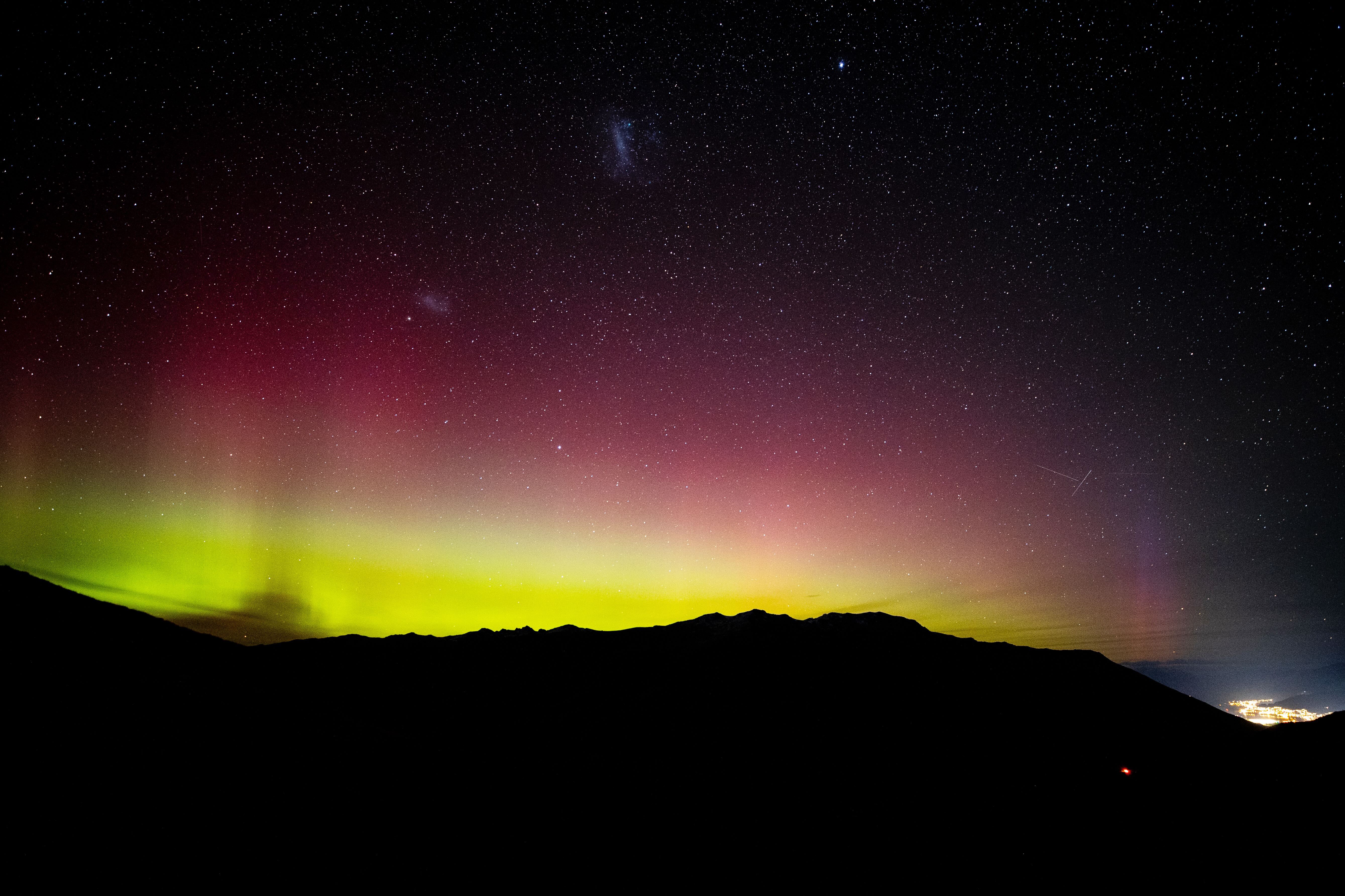 5356x3570 Photographer captures southern lights