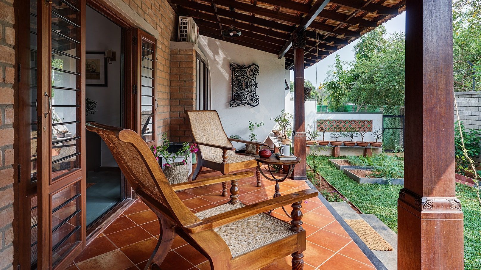 1615x908 Bengaluru: An India Modern villa